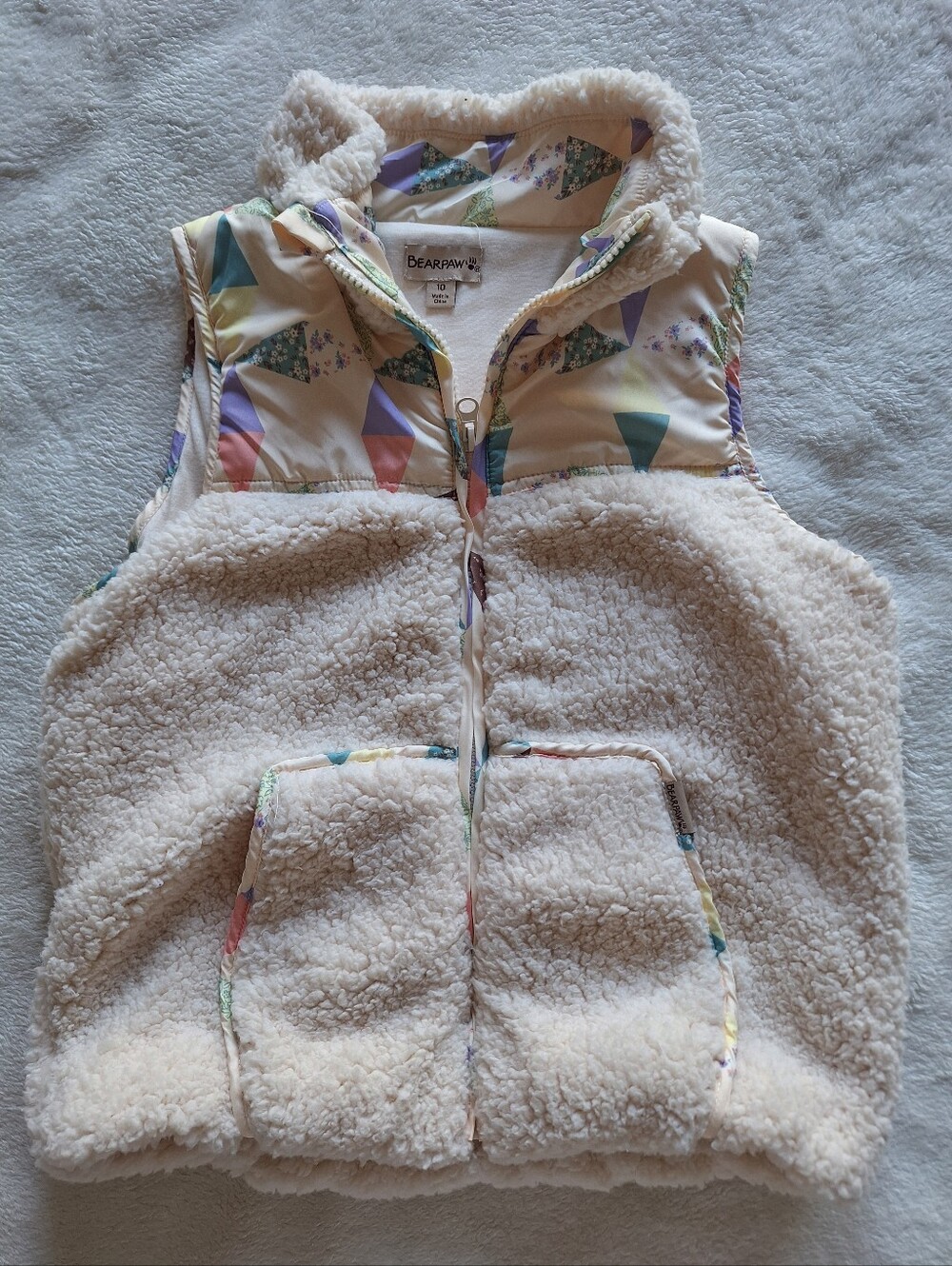 Bearpaw Girls Sherpa Fleece Vest Size 10 Cream Geometric Floral Pocket Cozy